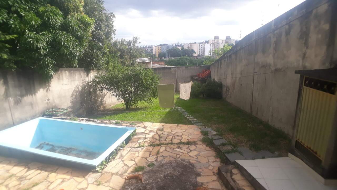 Casa à venda com 4 quartos, 360m² - Foto 6