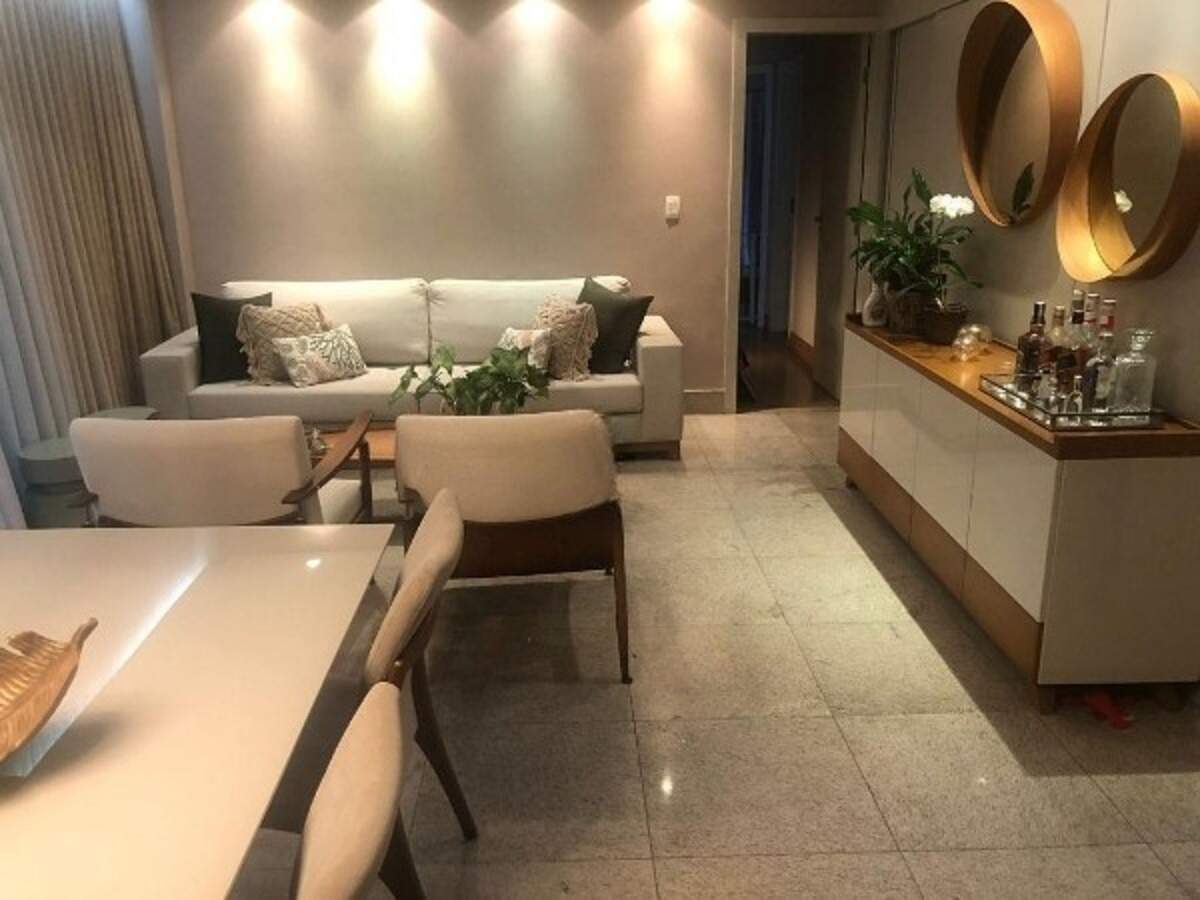 Apartamento à venda com 4 quartos, 215m² - Foto 1