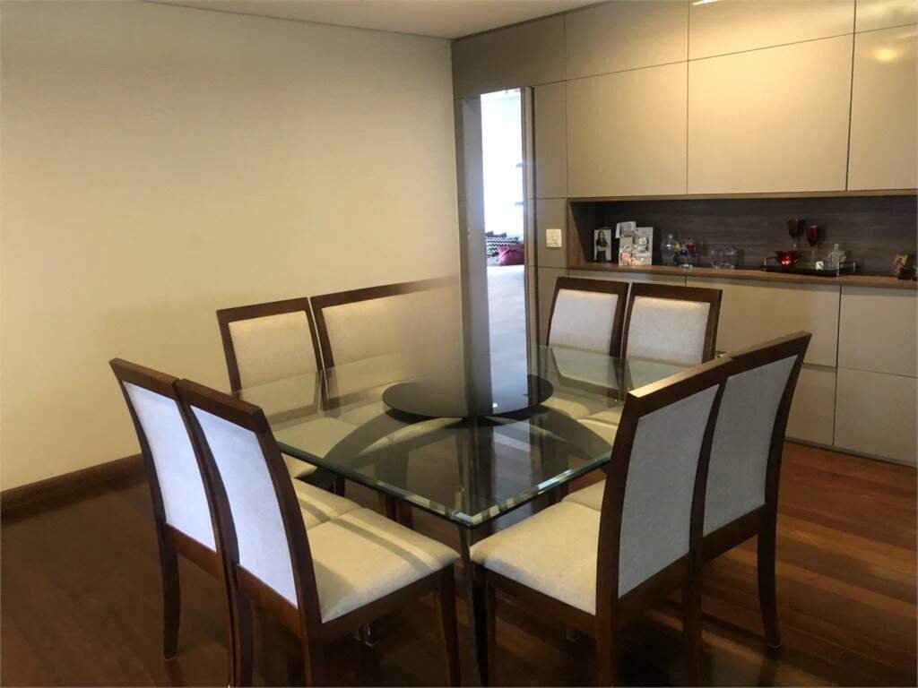 Apartamento à venda com 4 quartos, 208m² - Foto 11