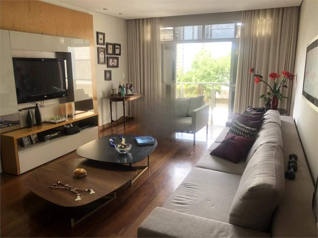 Apartamento à venda com 4 quartos, 208m² - Foto 10