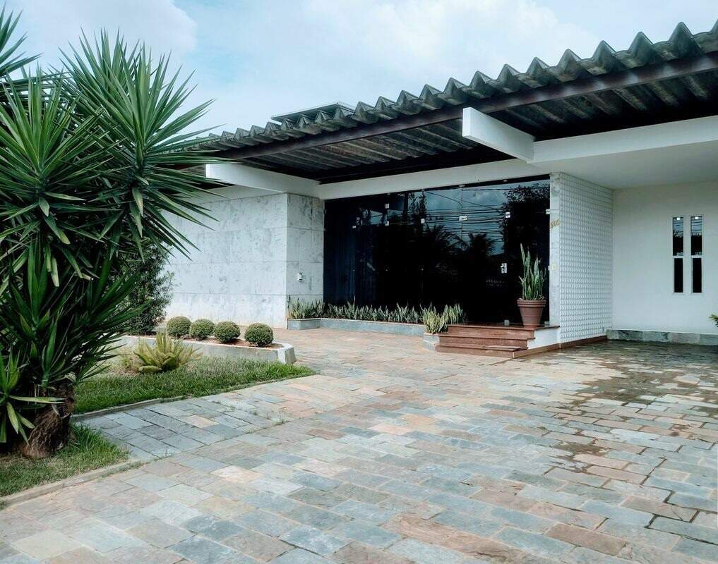 Casa à venda com 5 quartos, 240m² - Foto 7