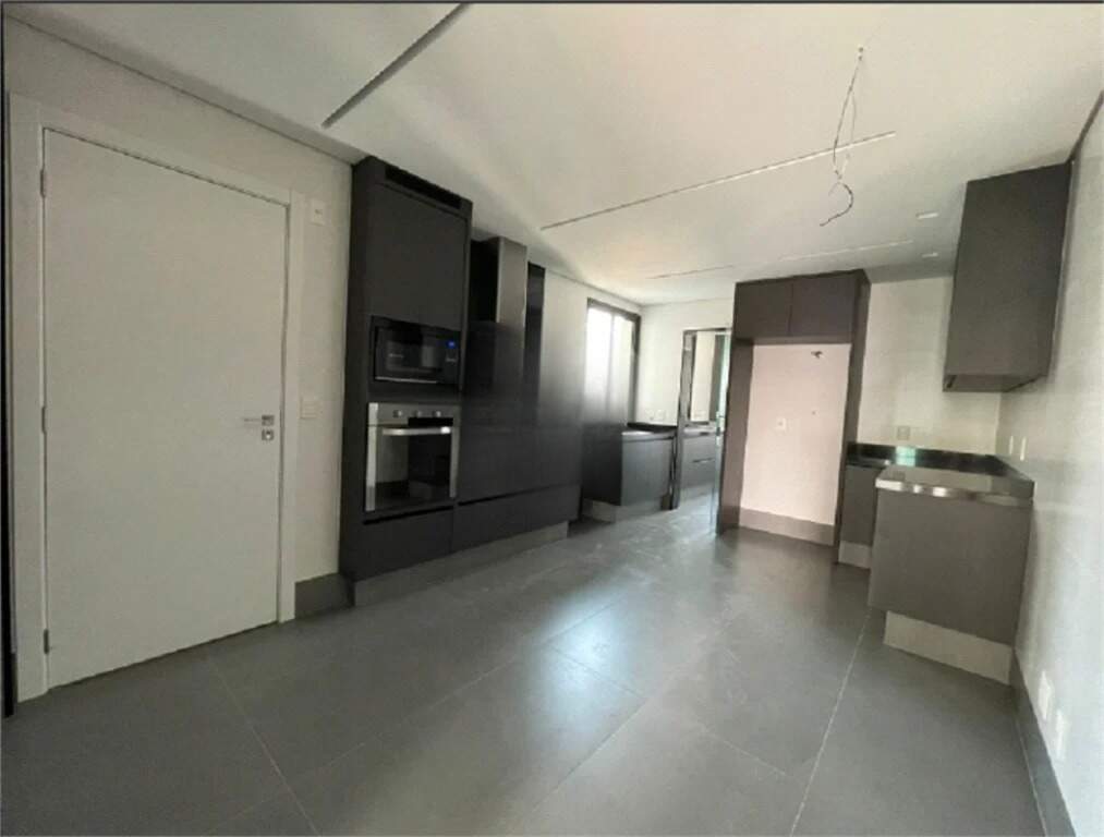 Apartamento à venda com 4 quartos, 140m² - Foto 7