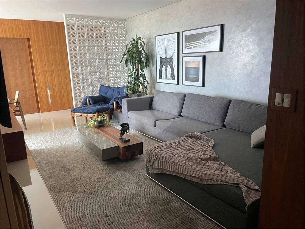 Apartamento à venda com 4 quartos, 149m² - Foto 2