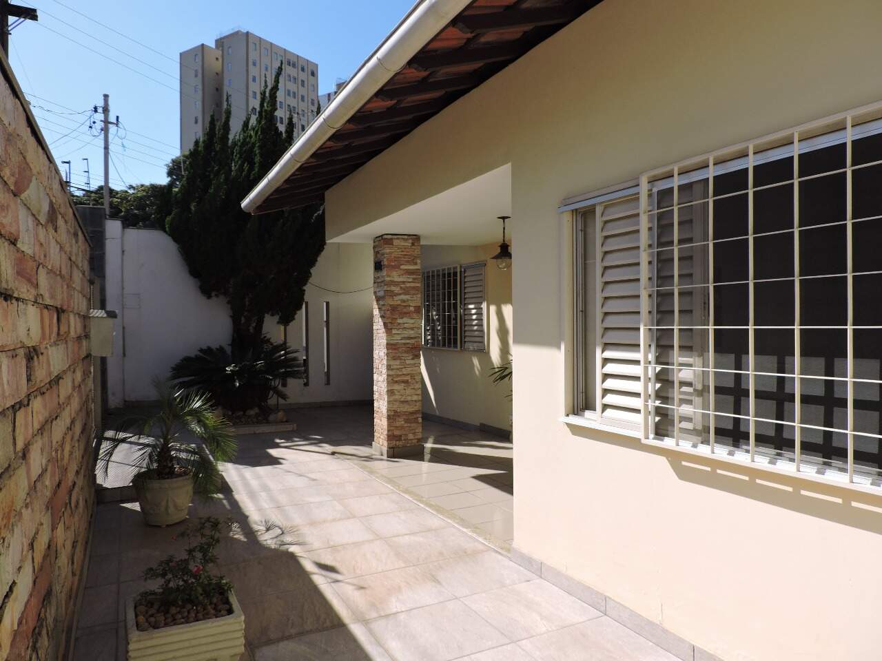 Casa à venda com 4 quartos, 415m² - Foto 2