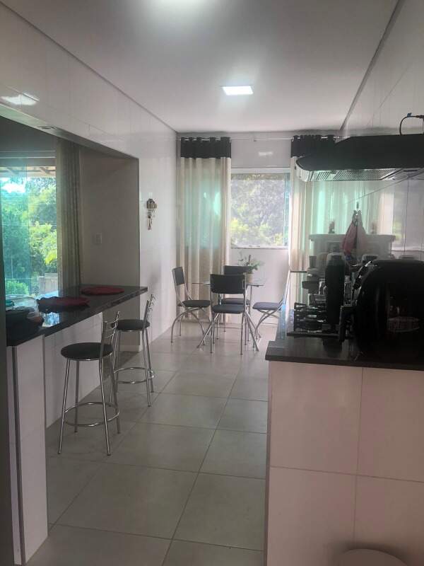 Chácara à venda com 3 quartos, 240m² - Foto 10