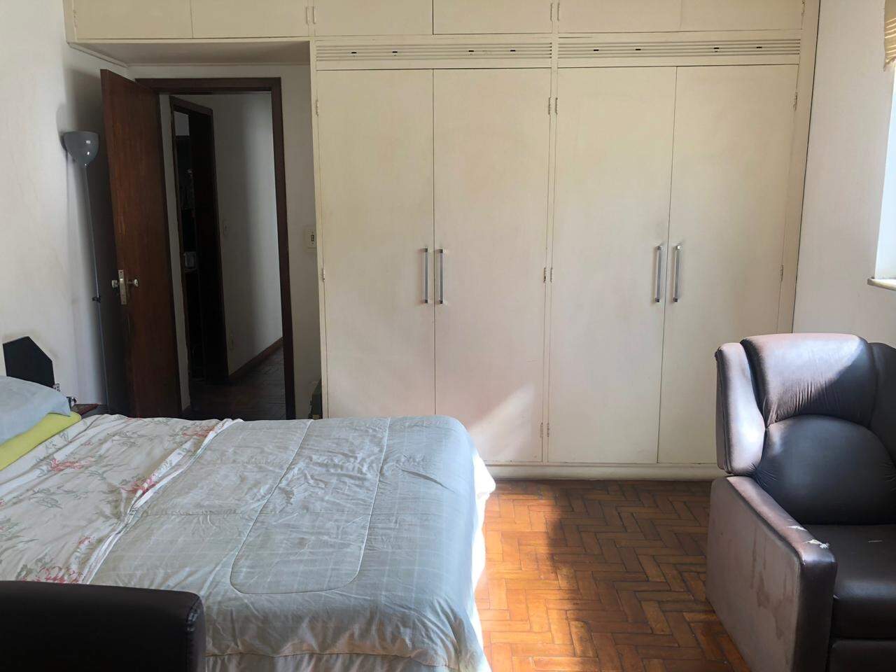 Casa à venda com 3 quartos, 279m² - Foto 14