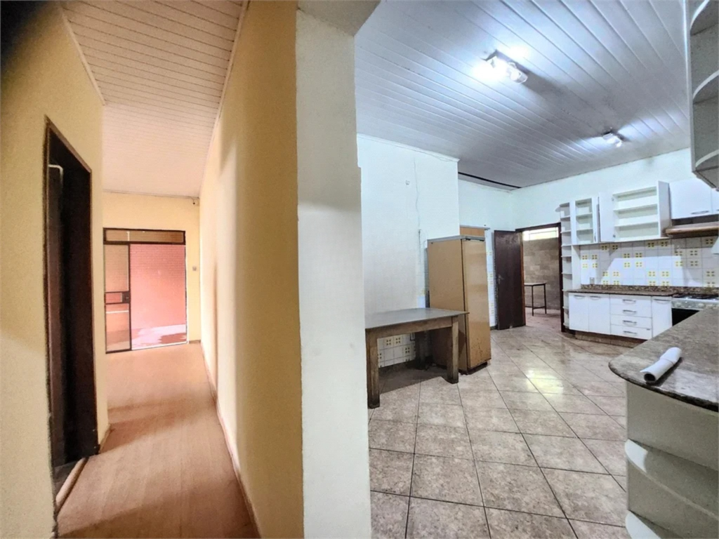 Casa à venda com 3 quartos, 357m² - Foto 1