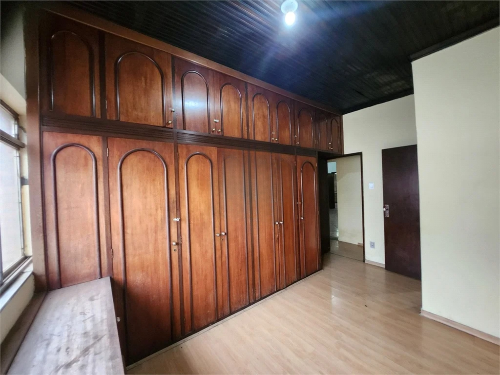 Casa à venda com 3 quartos, 357m² - Foto 9