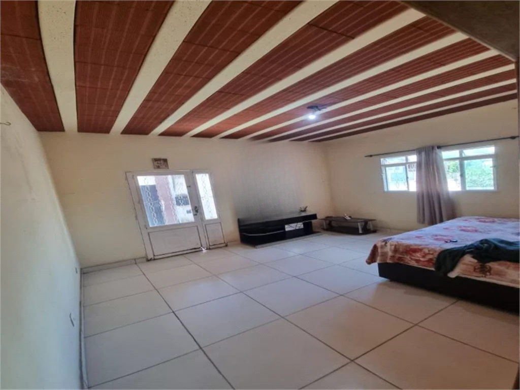 Casa à venda com 3 quartos, 223m² - Foto 14