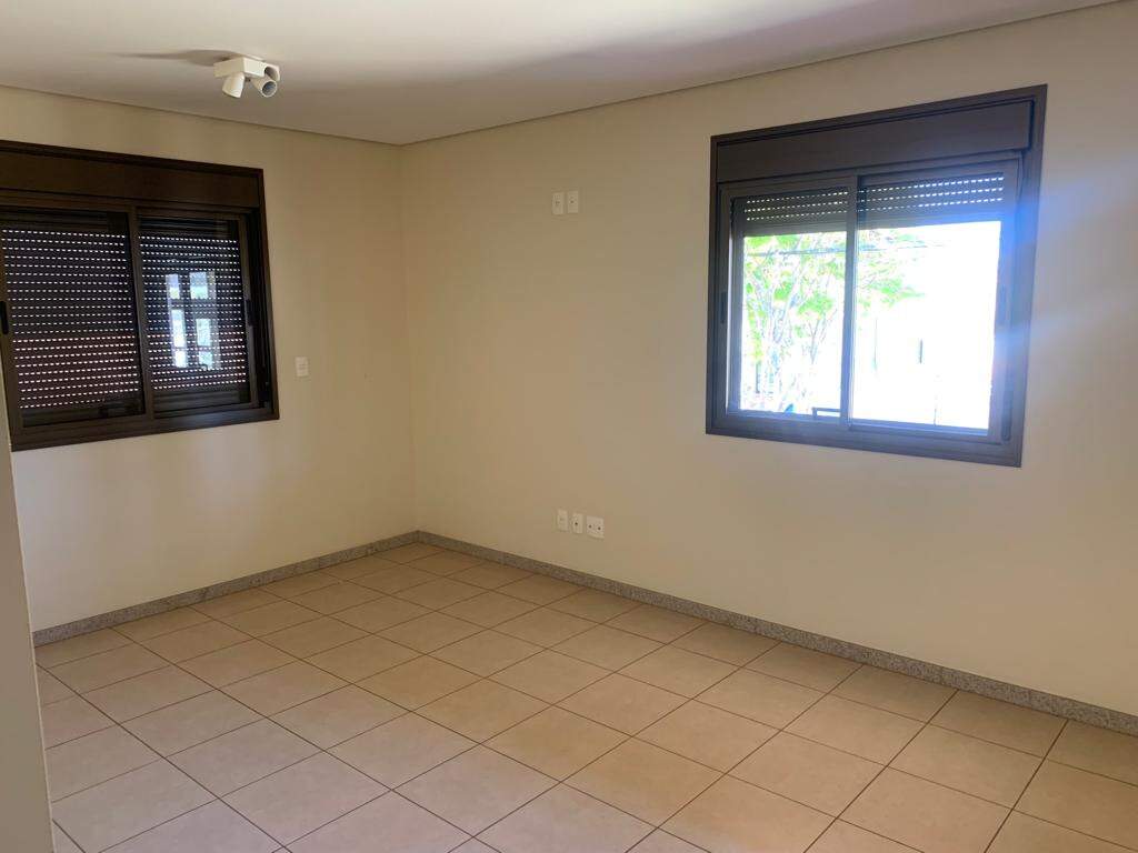 Casa à venda com 5 quartos, 304m² - Foto 21