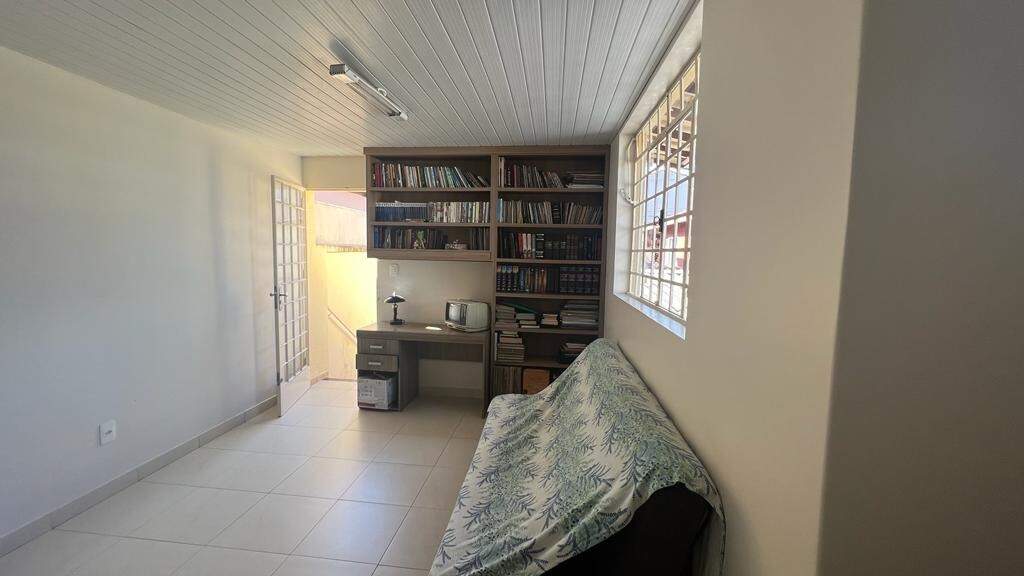 Casa à venda com 3 quartos, 194m² - Foto 15