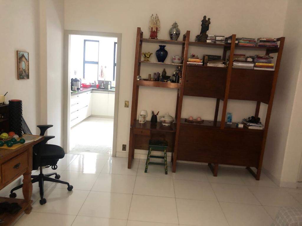 Apartamento à venda com 2 quartos, 100m² - Foto 9