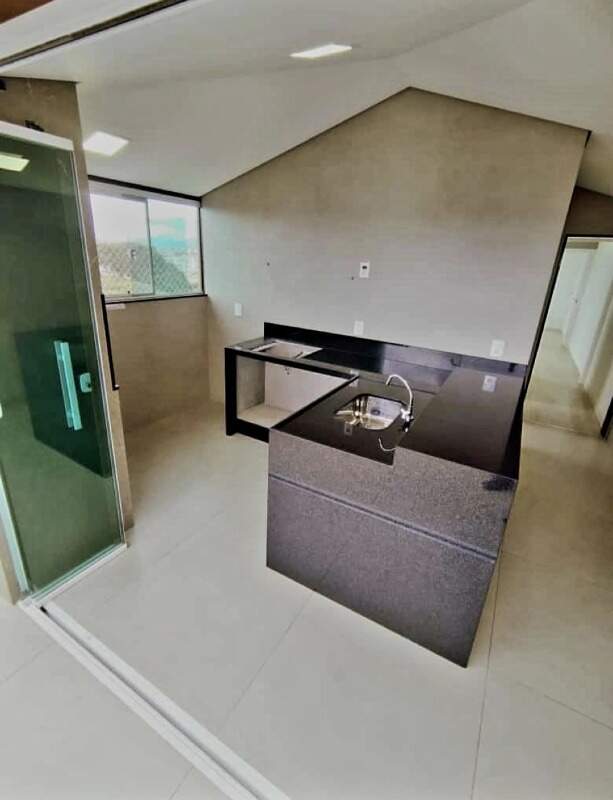 Cobertura à venda com 3 quartos, 164m² - Foto 2