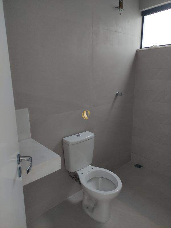 Casa à venda com 2 quartos, 61m² - Foto 11