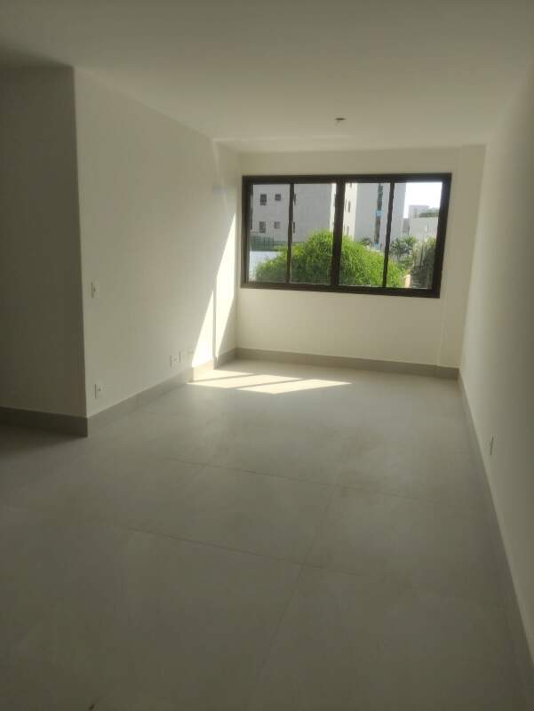 Apartamento à venda com 3 quartos, 79m² - Foto 1