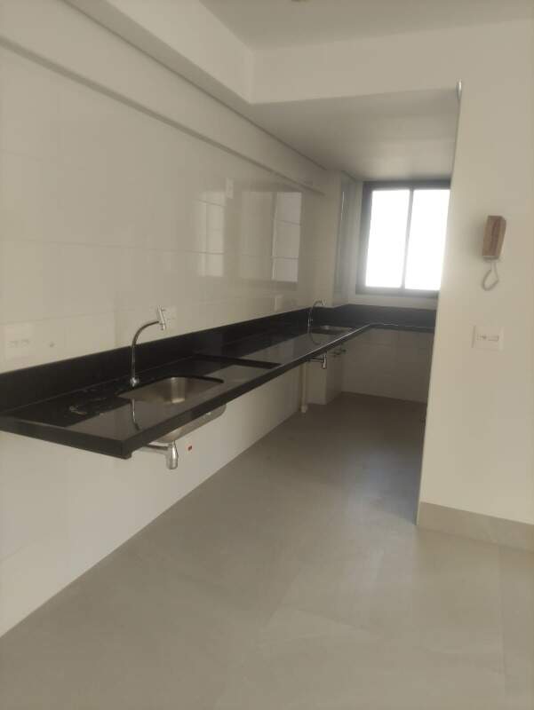 Apartamento à venda com 3 quartos, 79m² - Foto 1