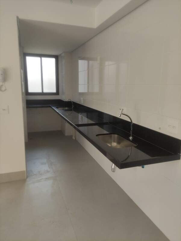 Apartamento à venda com 3 quartos, 78m² - Foto 2