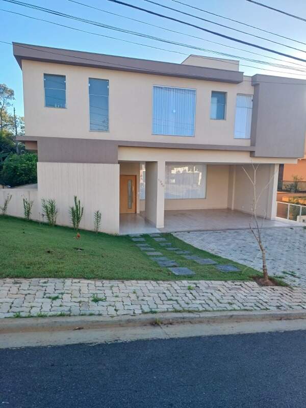 Casa à venda com 4 quartos, 386m² - Foto 3