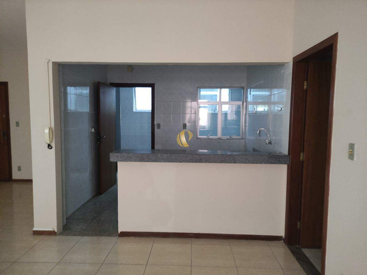 Apartamento para alugar com 3 quartos, 140m² - Foto 10