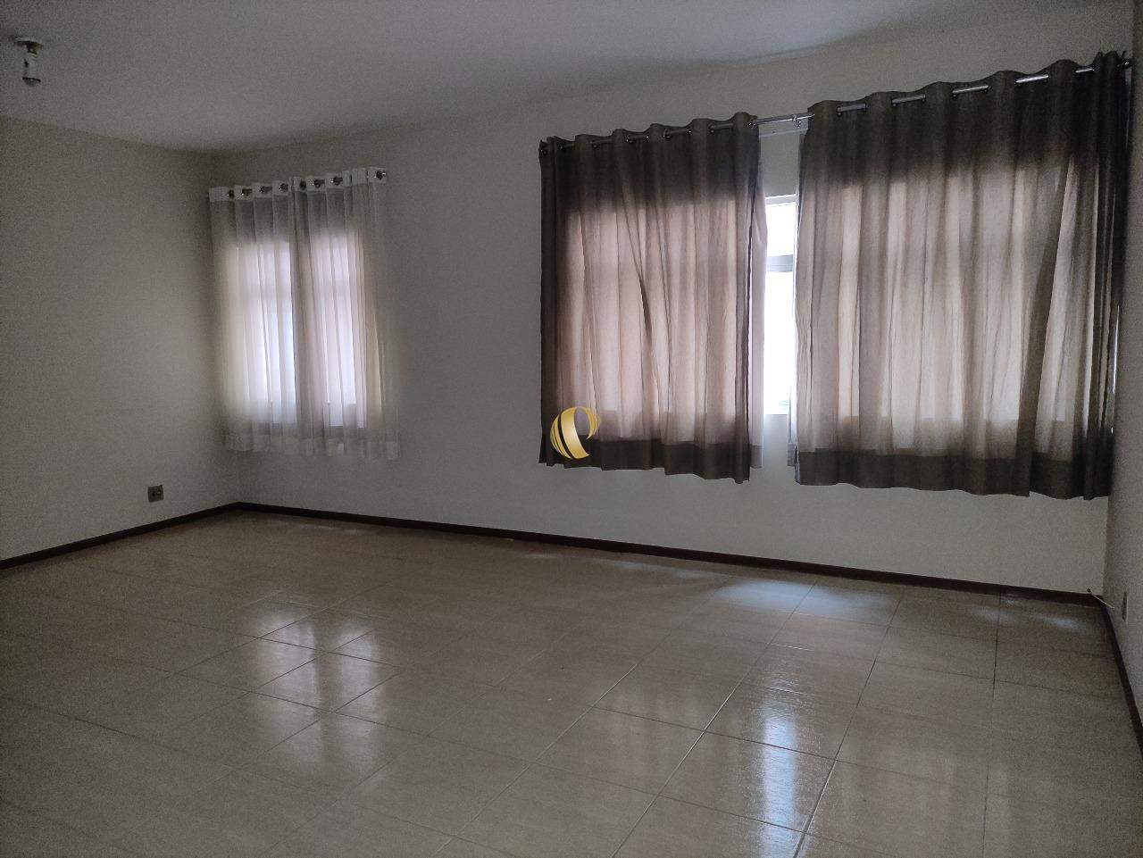 Apartamento à venda com 3 quartos, 140m² - Foto 4