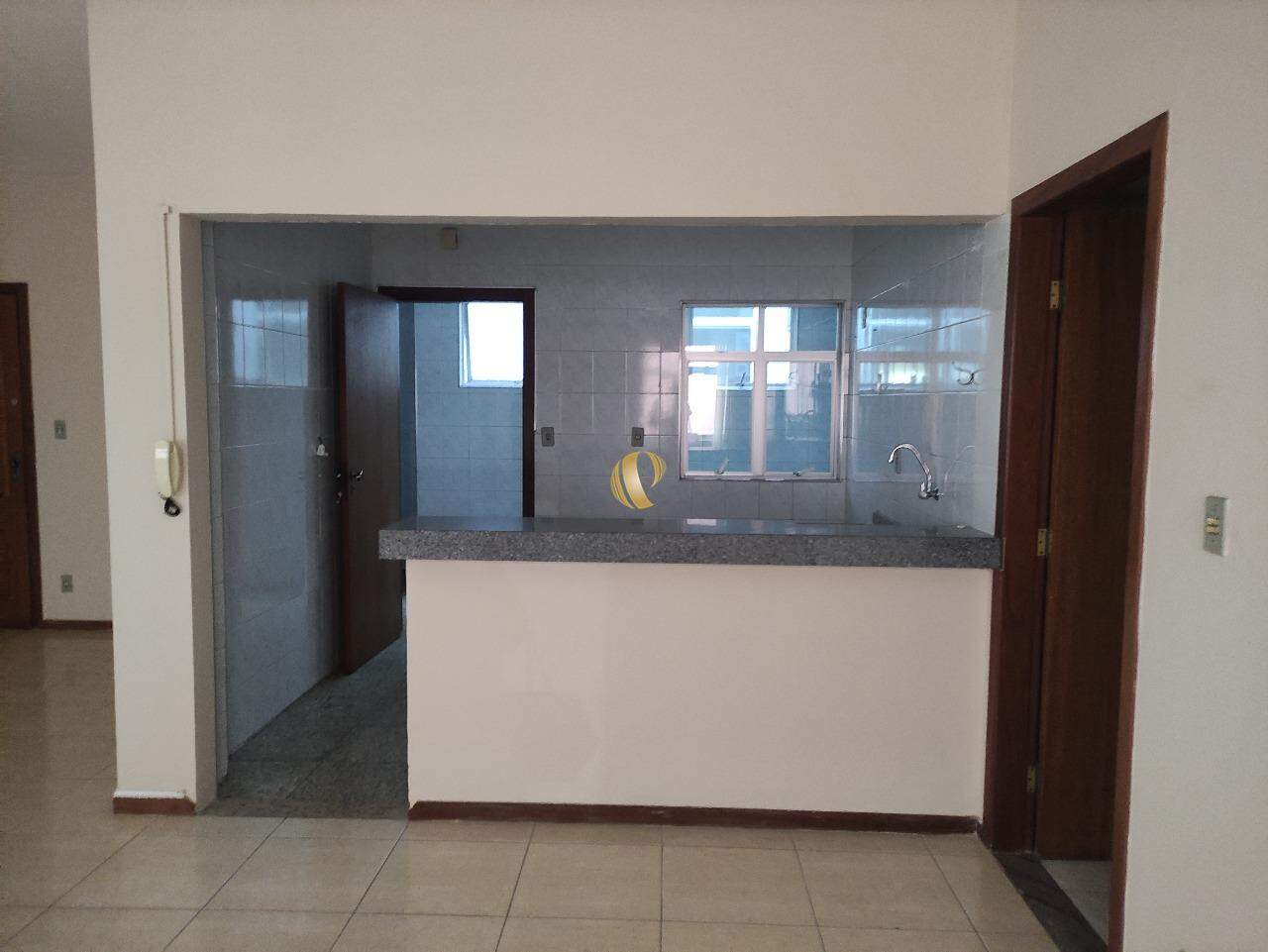 Apartamento à venda com 3 quartos, 140m² - Foto 10