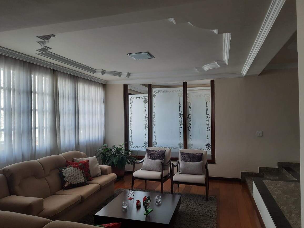 Casa, 3 quartos, 348 m² - Foto 1