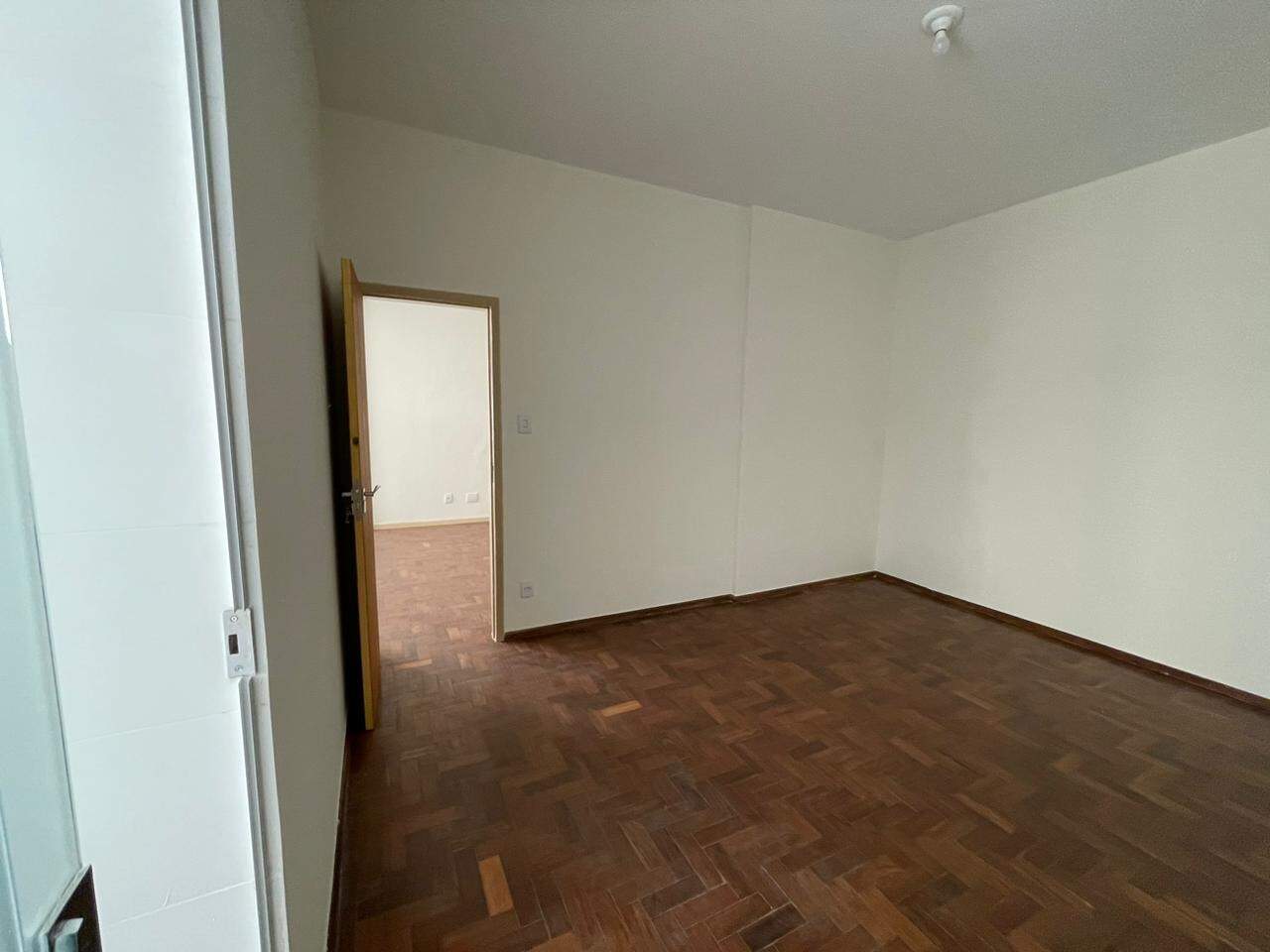 Apartamento à venda com 2 quartos, 80m² - Foto 6