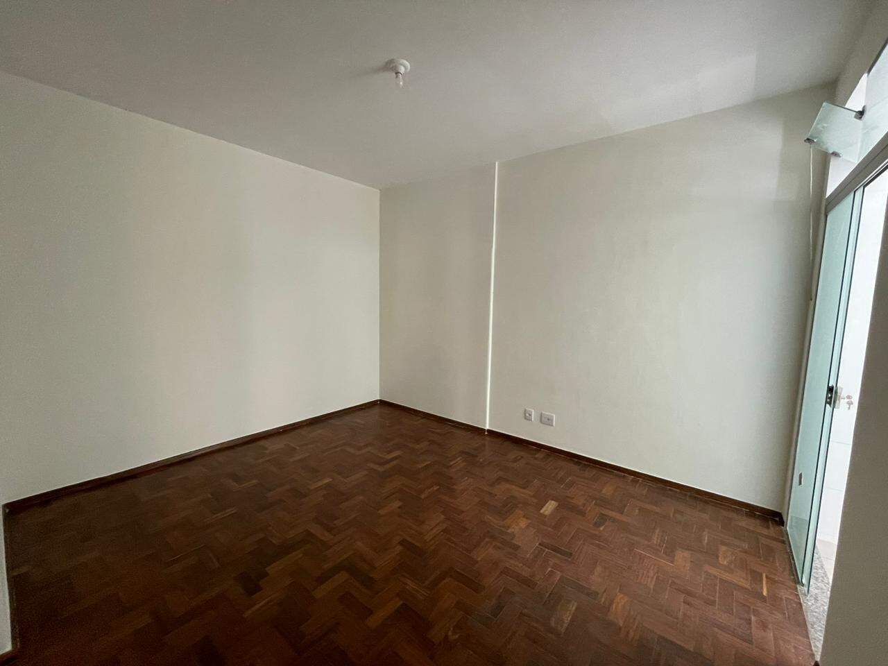 Apartamento à venda com 2 quartos, 80m² - Foto 5