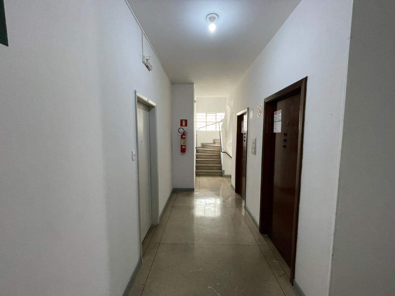 Apartamento à venda com 2 quartos, 80m² - Foto 21