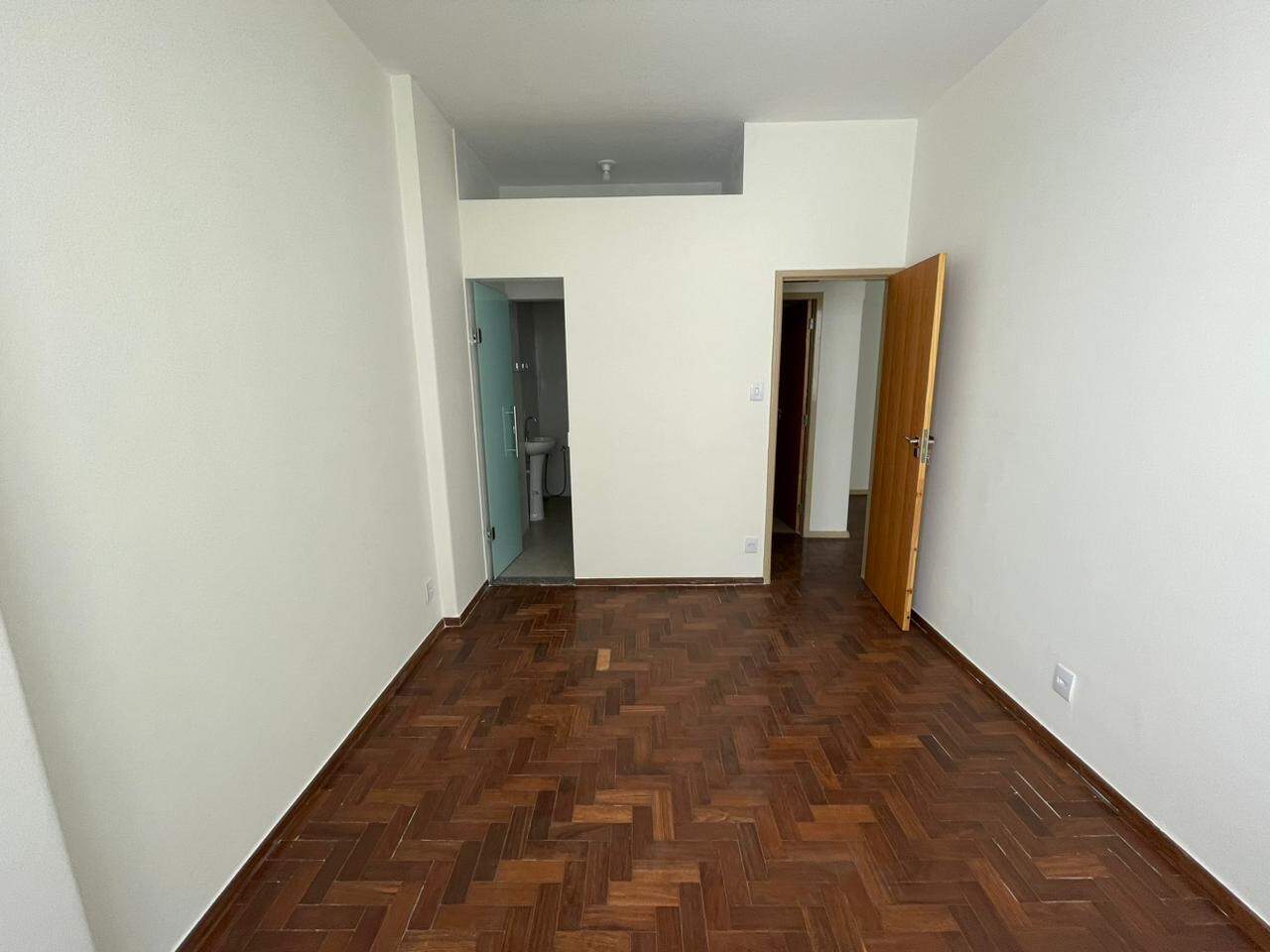 Apartamento à venda com 2 quartos, 80m² - Foto 17