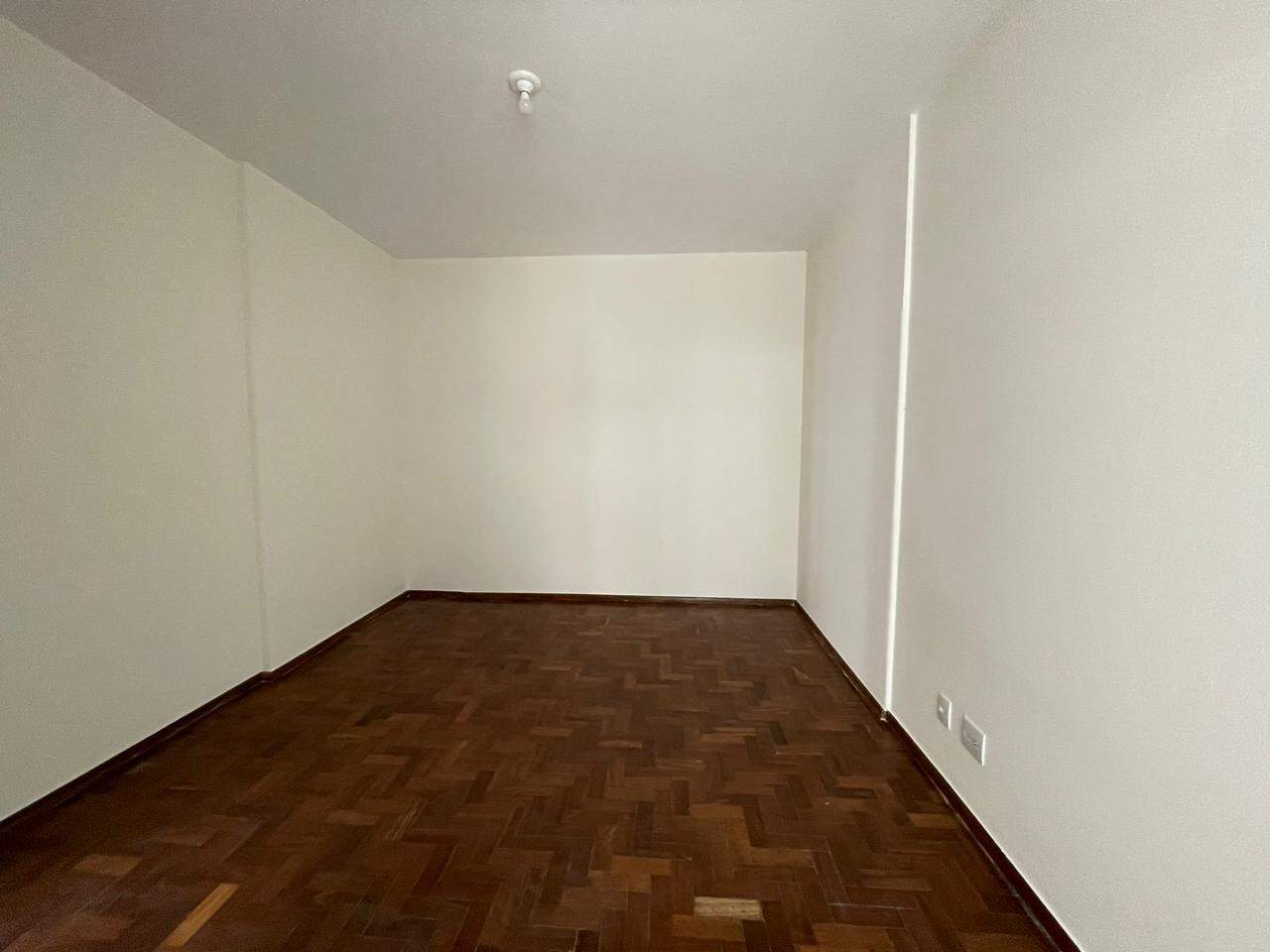 Apartamento à venda com 2 quartos, 80m² - Foto 7