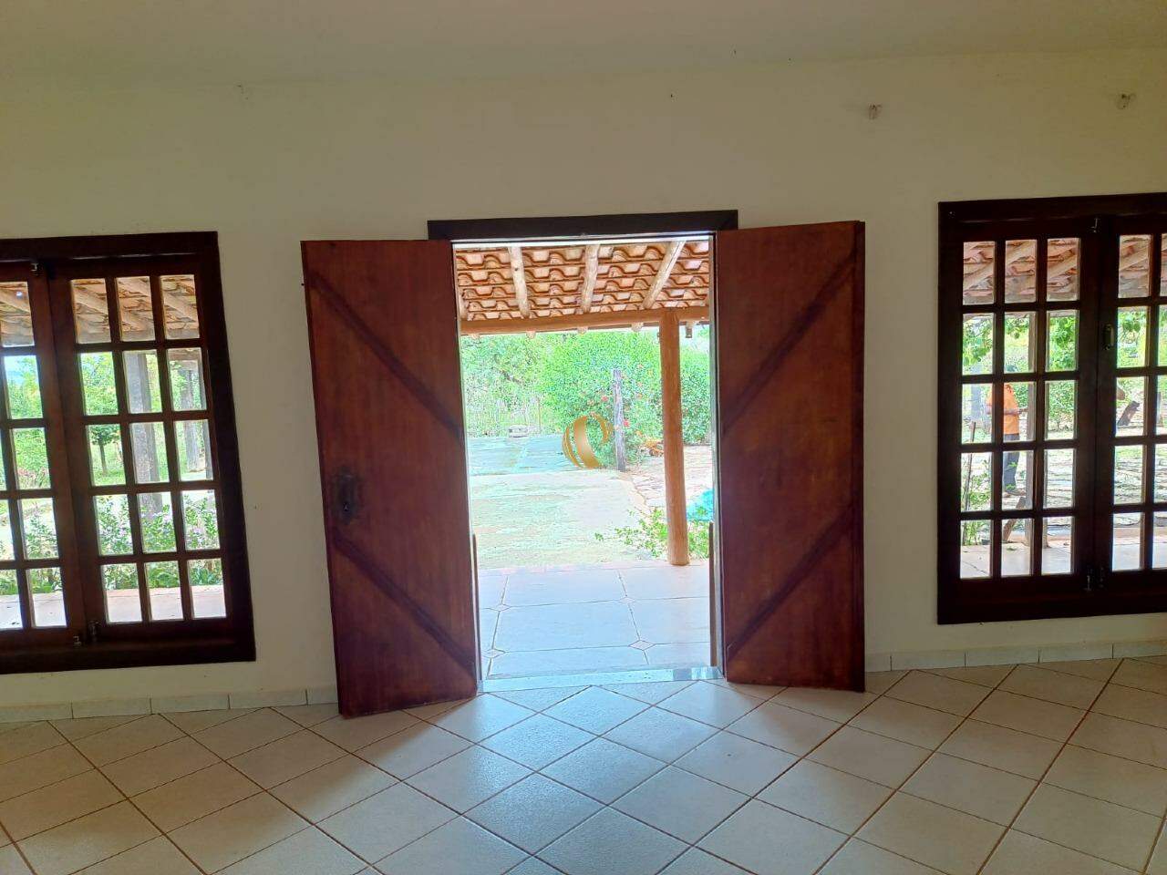 Chácara à venda com 8 quartos, 190m² - Foto 17