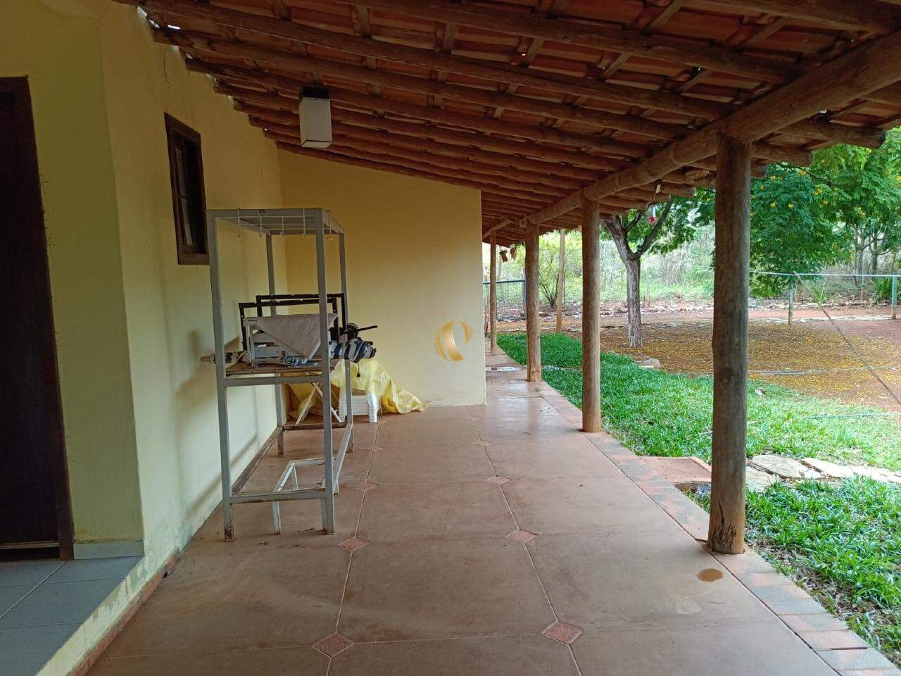 Chácara à venda com 8 quartos, 190m² - Foto 9