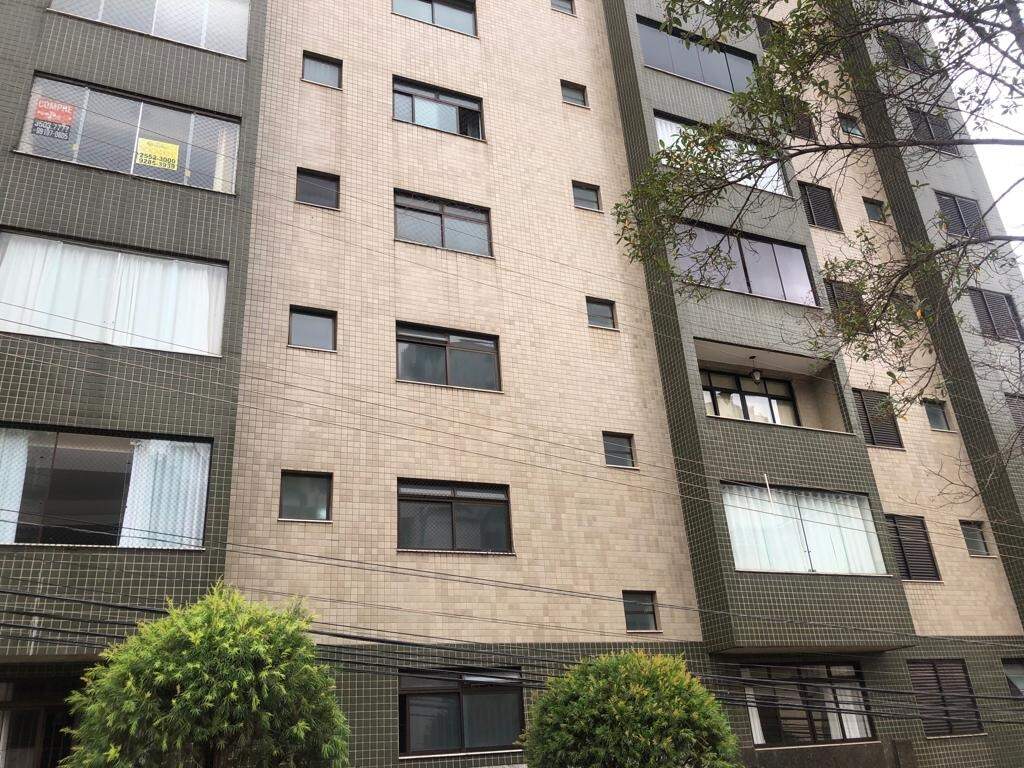 Apartamento à venda com 3 quartos, 115m² - Foto 1