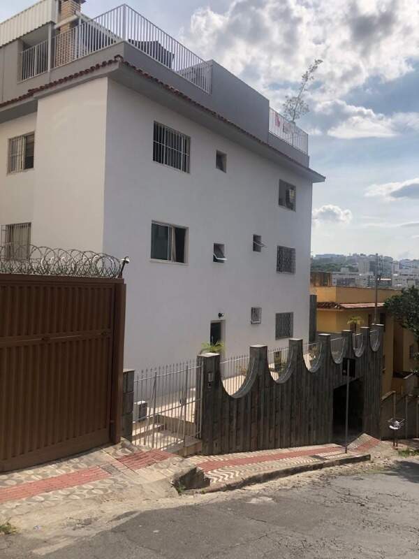 Cobertura à venda com 4 quartos, 120m² - Foto 2