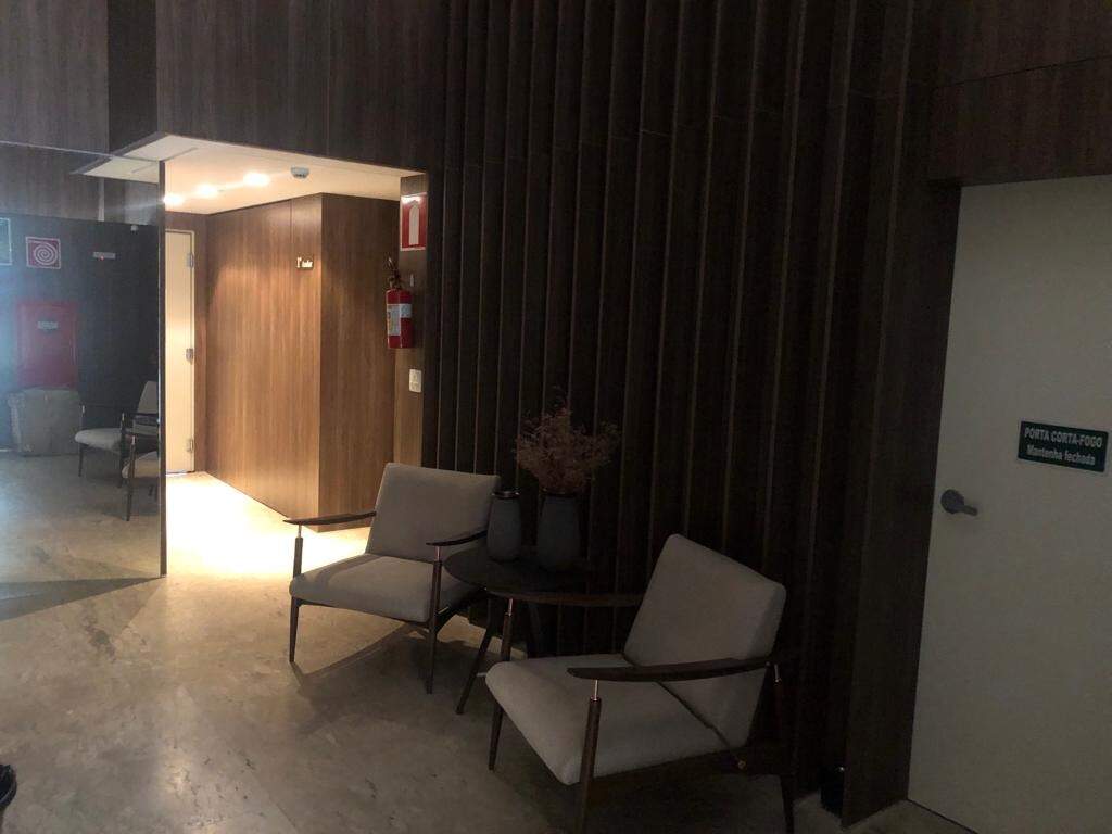 Apartamento à venda com 2 quartos, 68m² - Foto 4