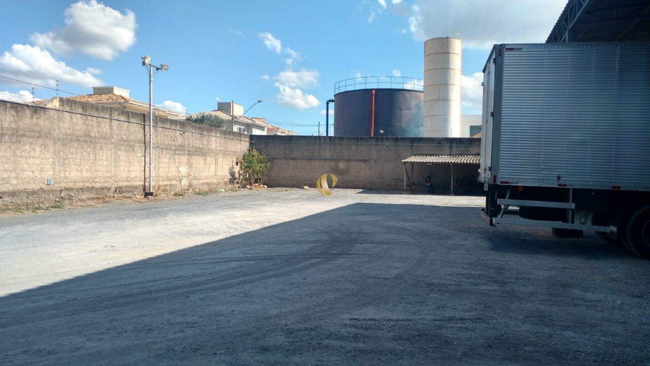 Depósito-Galpão, 1026 m² - Foto 1