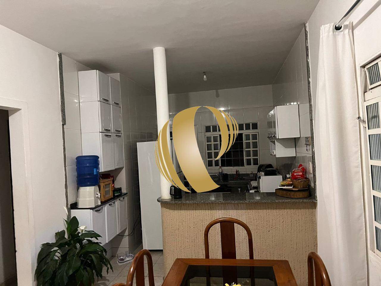 Casa à venda com 3 quartos, 90m² - Foto 3