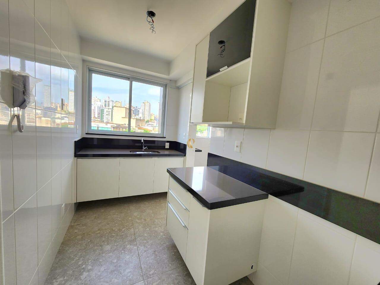 Apartamento à venda com 3 quartos, 85m² - Foto 2