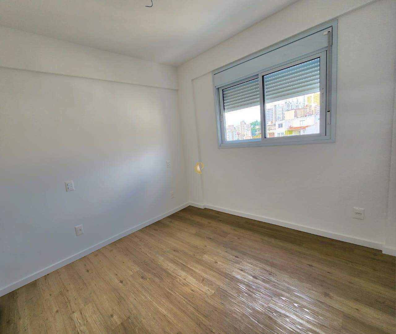 Apartamento à venda com 3 quartos, 85m² - Foto 9