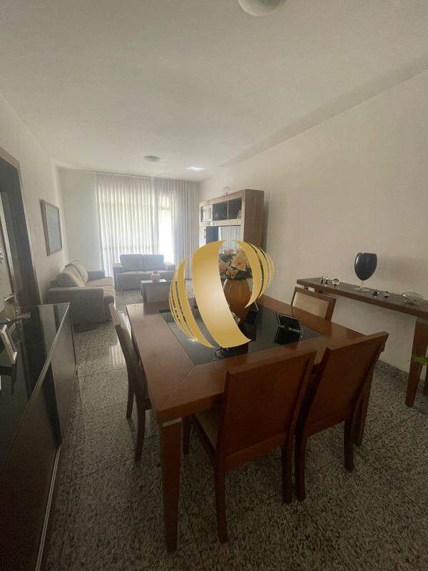 Apartamento à venda com 3 quartos, 174m² - Foto 2