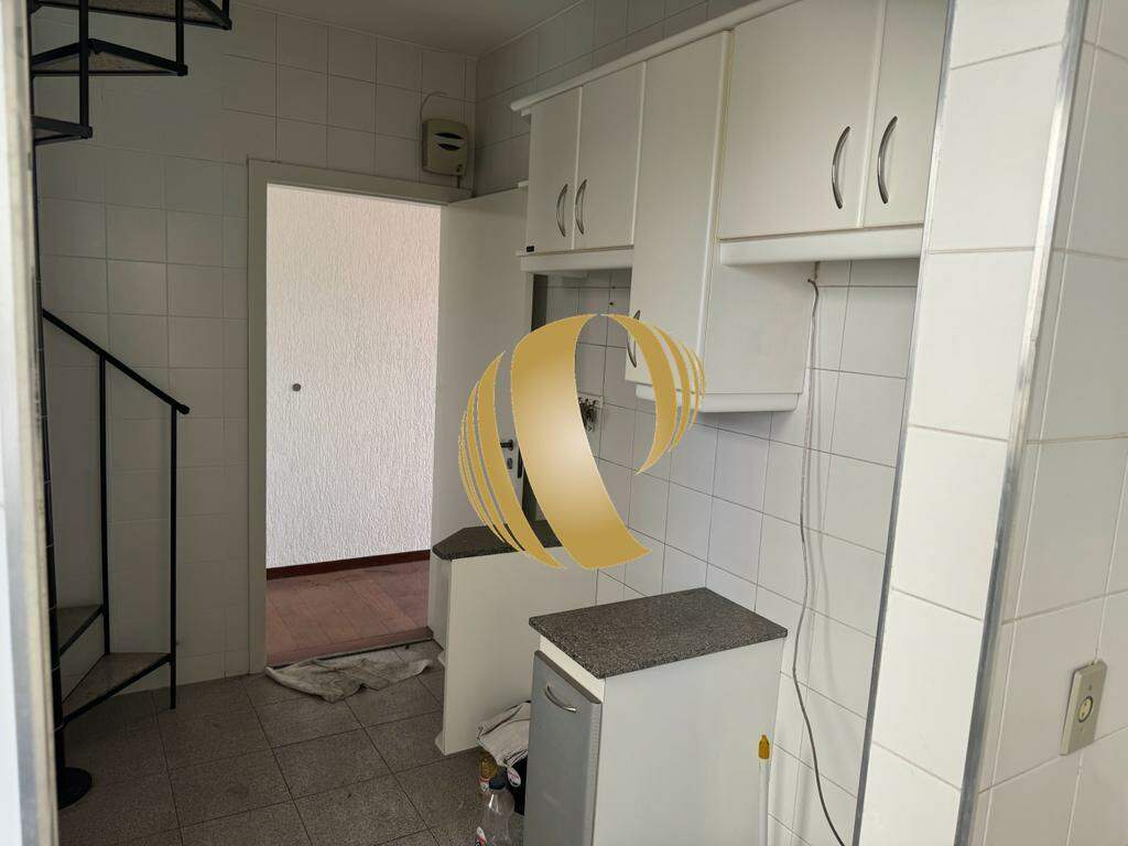 Apartamento para alugar com 2 quartos, 131m² - Foto 11