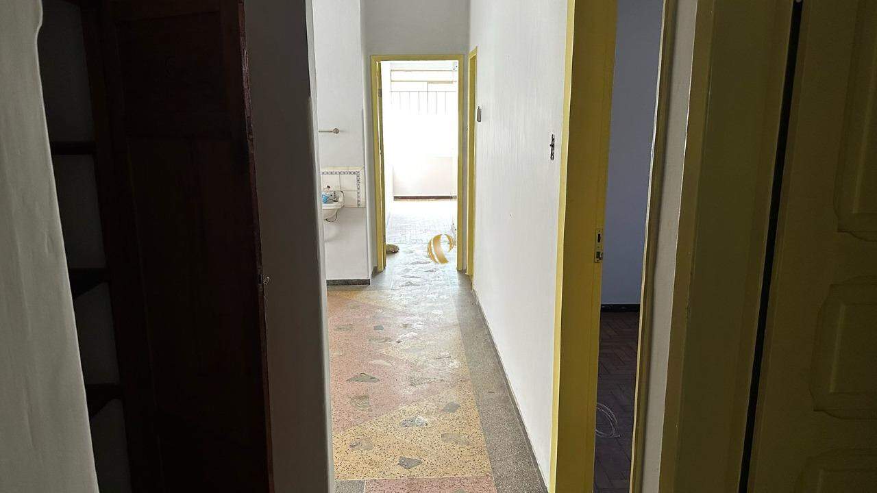 Casa à venda com 4 quartos, 241m² - Foto 14