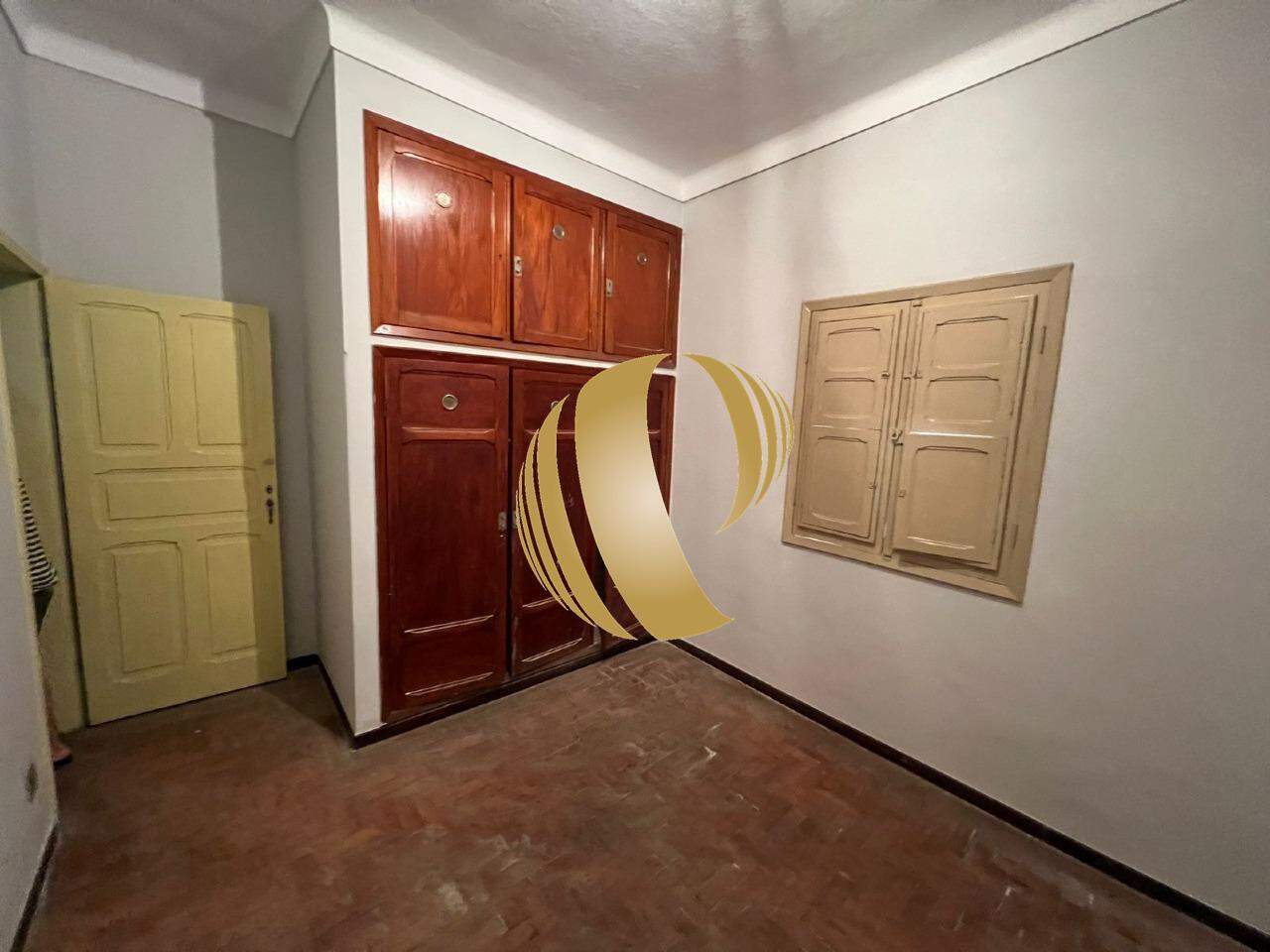 Casa à venda com 4 quartos, 241m² - Foto 13