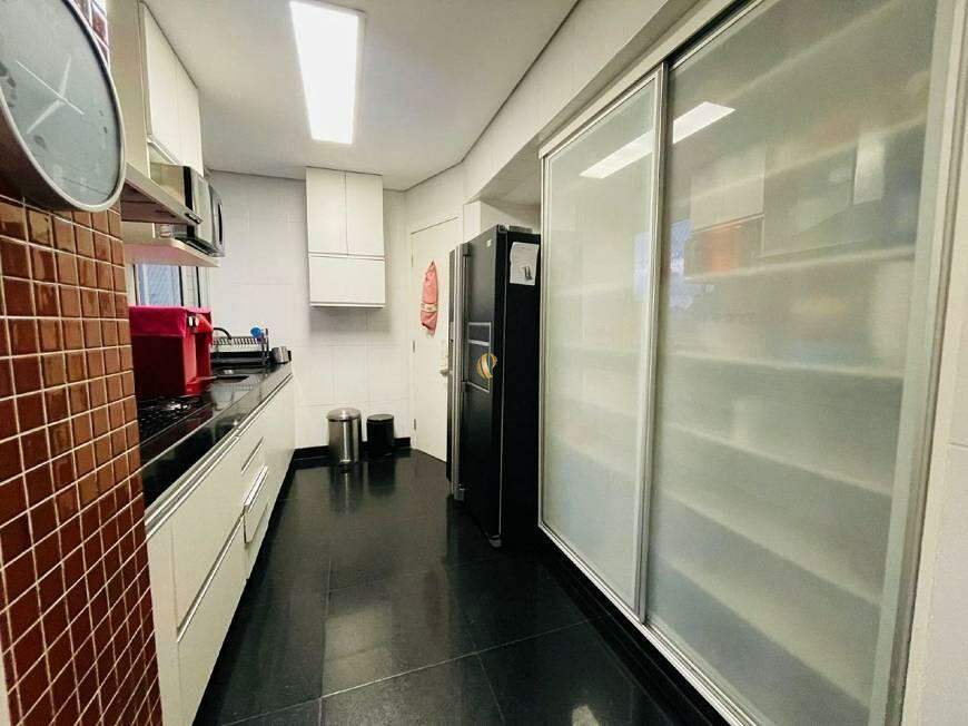 Cobertura à venda com 4 quartos, 230m² - Foto 16