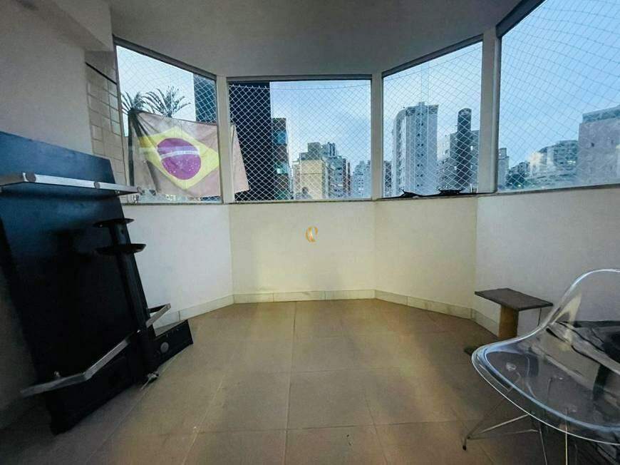 Cobertura à venda com 4 quartos, 230m² - Foto 7