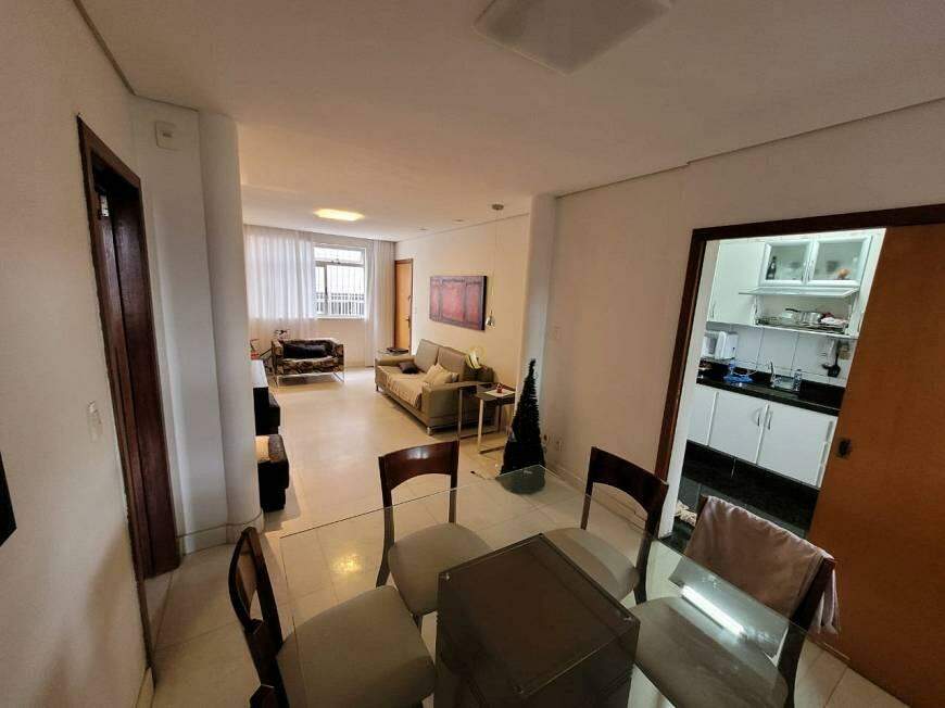 Apartamento à venda com 3 quartos, 88m² - Foto 2