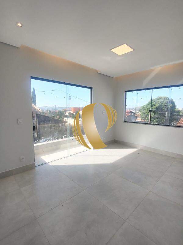 Casa à venda com 3 quartos, 223m² - Foto 10