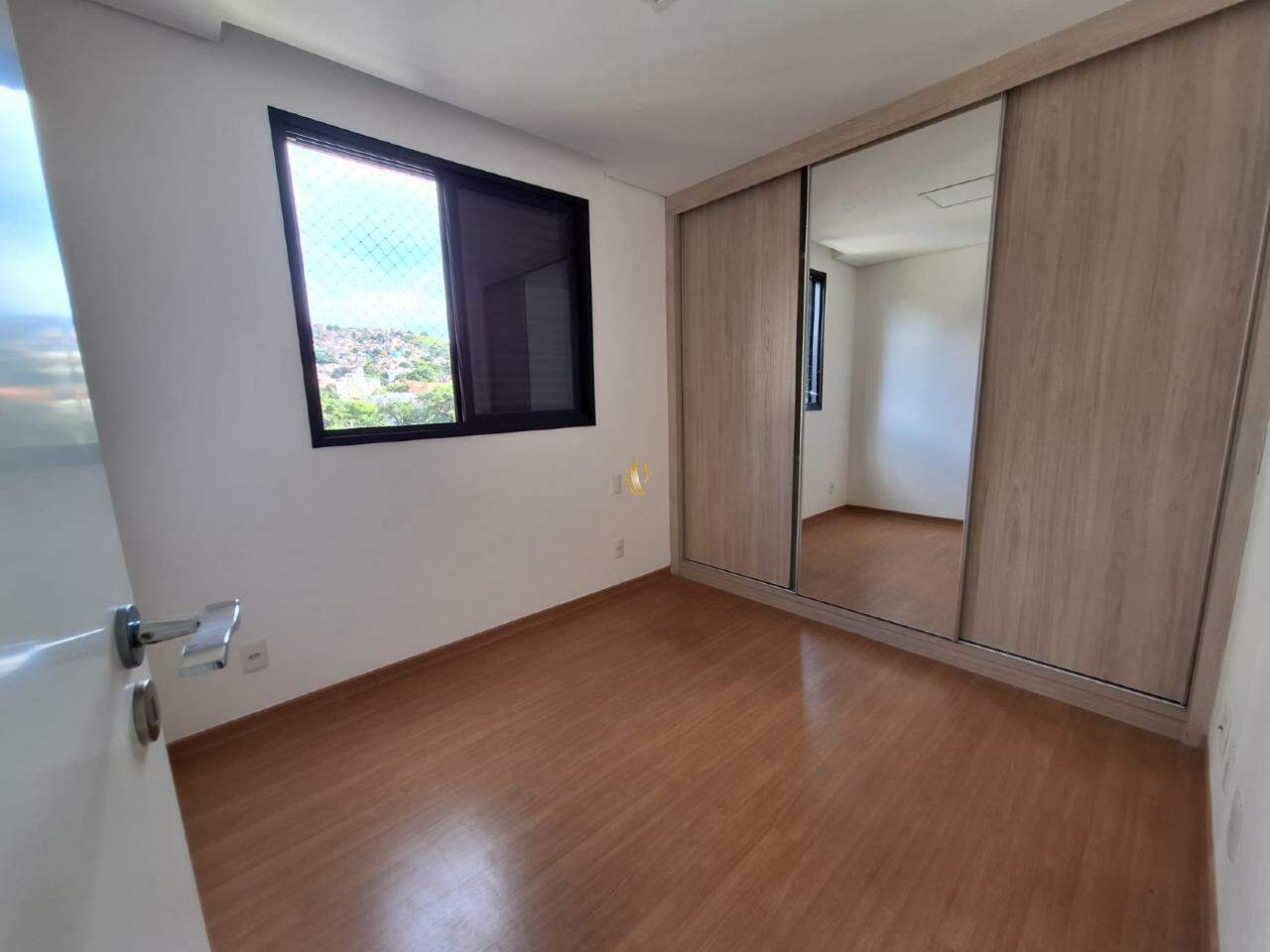 Apartamento à venda com 3 quartos, 85m² - Foto 16