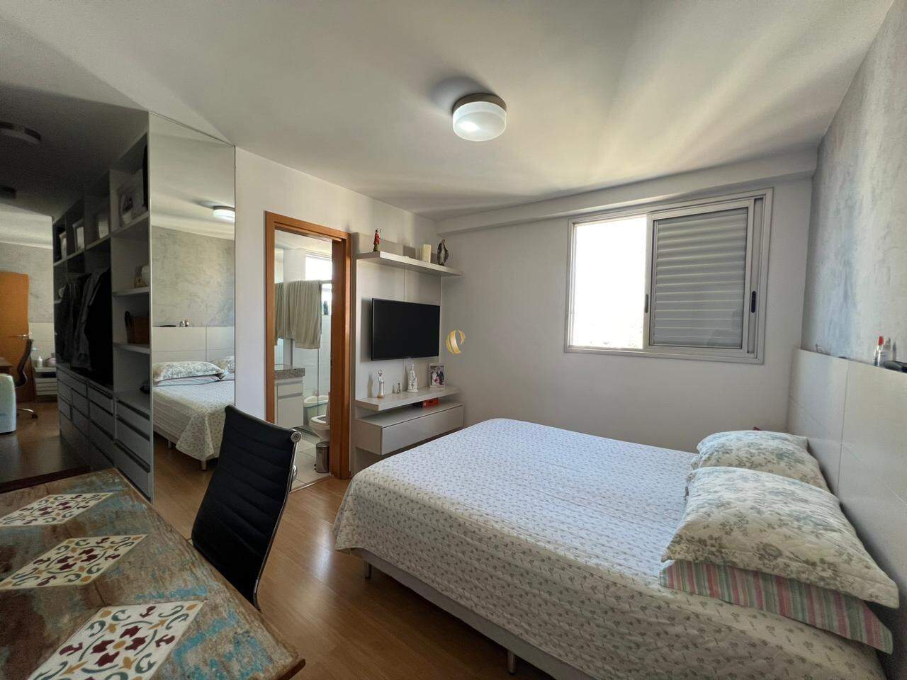 Apartamento à venda com 4 quartos, 127m² - Foto 14